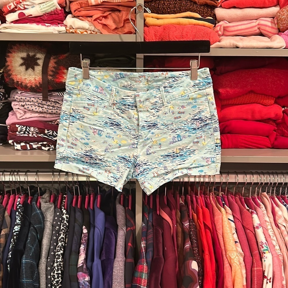 Old Navy blue with beach theme shorts size 2